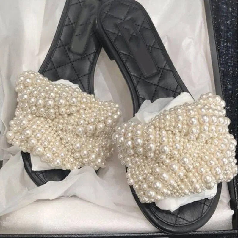 

women shoes summer 2019 Beach Slippers Studded Pearl luxury shoes women designers Flats Gladiator Sandals Women
