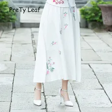 Весеннее платье с вышивкой в этническом стиле