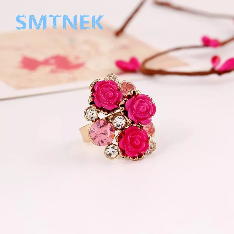 SMTNEK Новое богемное кольцо из смолы с кристаллами и розой женское регулируемое