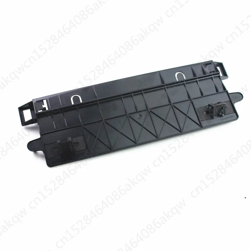 

Car High brake light bracket Suitable for -Fo rdF oc us- Rear brake light bracket Rear brake lamp holder Tail light bracket