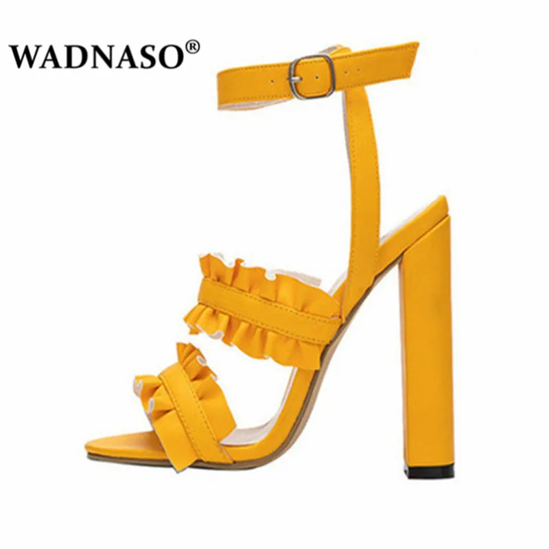 Women-Sandals-Woman-Summer-Style-Bohemia-High-Heel-Vintage-Flowers-Women-Yellow-Beige-Shoes-Sandals-Pumps.jpg_640x640 (1)