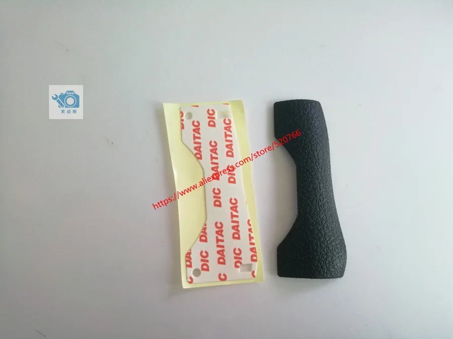 

100% ORIGINAL NEW Rubber SD CF Memory Card Cover Shell Rubber For Niko D810 ;Camera Repair parts 110BJ