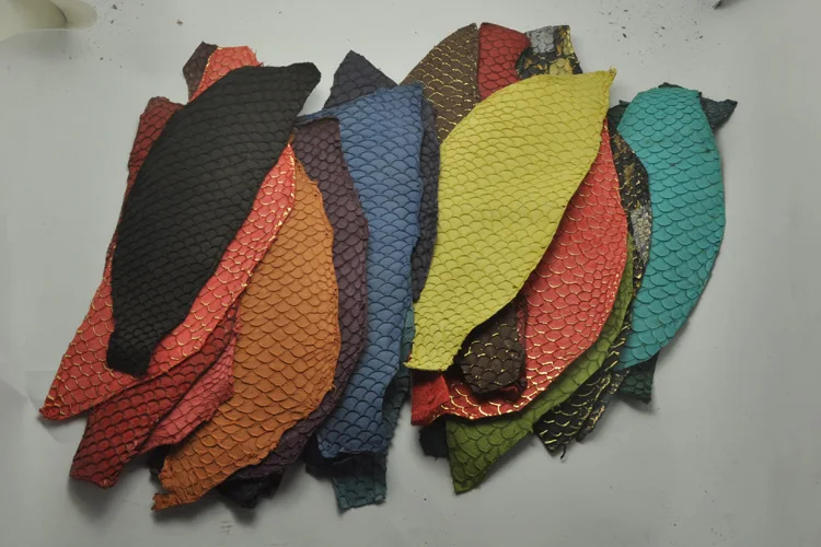 Пояса из натуральной кожи рыбы кусок multi цвет DIY сумка Пояс Обувь интимные аксессуары 4 шт./лот 25x10 см Смешанные