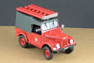 D EA 1:43 GAZ-69 медицинская машина бутик сплава автомобиля игрушки для детей Детские игрушки модель подарок оригинальная посылка - Цвет: 2