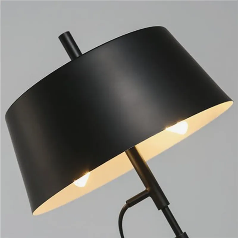 Модная светодиодная черная настольная лампа теплая прикроватная лампа для спальни художественная железная гостиная гостиничная комната дизайнерские Настольные светильники