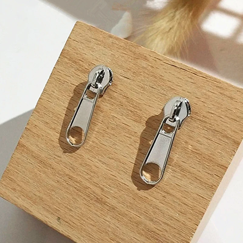 

Korean Simple Personality Zipper Head Stud Earrings Pendientes Fashion Metal Earrings Wholesale Free Shipping