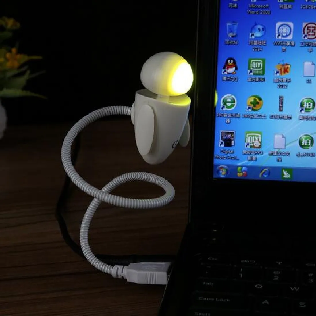 Fashion Creative Robot Night Light Novelty Gadget USB Led Light With Adjustable Luminance Led