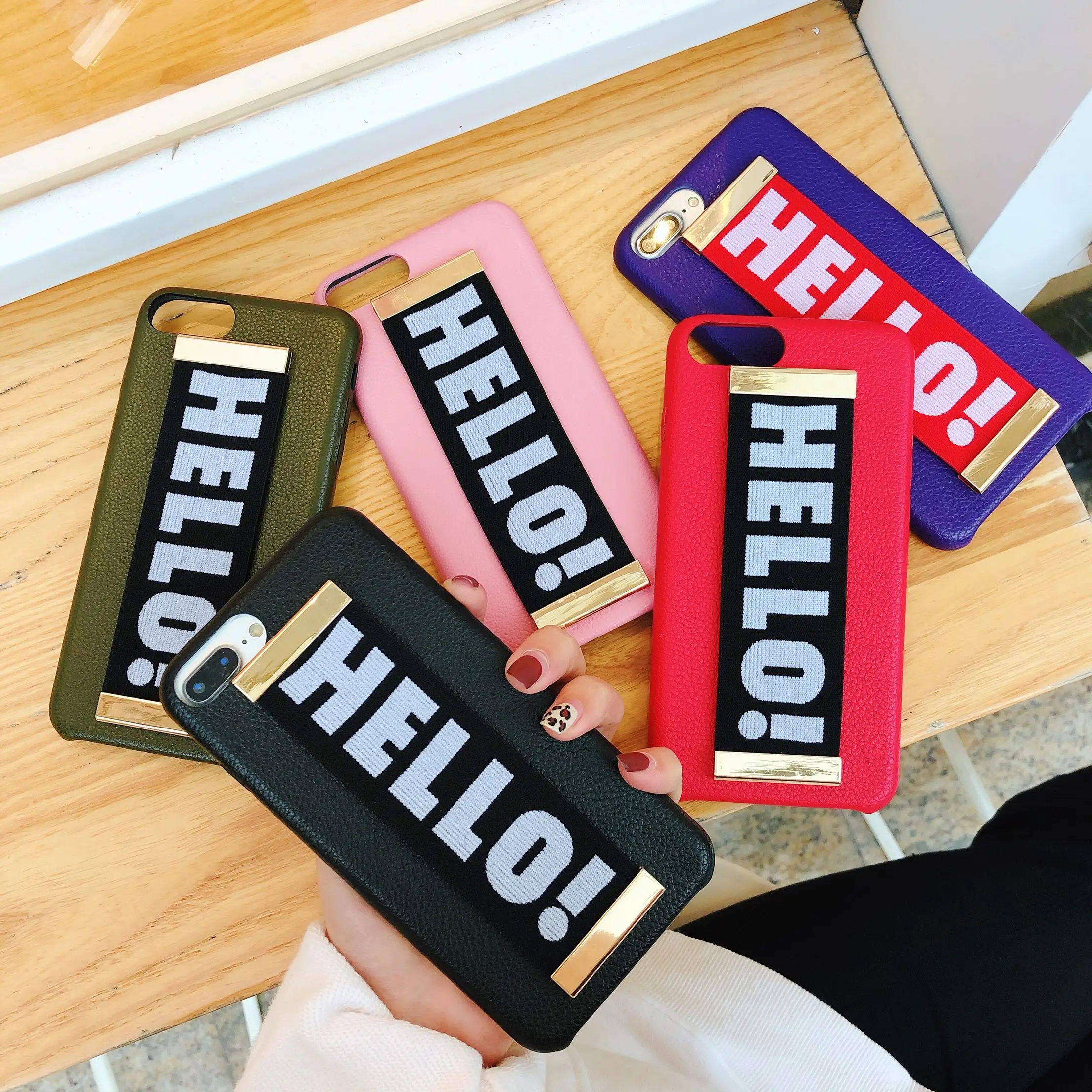 

Fashion Simple New Couple Motion Wristband Phone Cover Case For Iphone X Xs Max Xr 10 8 7 6 6s Plus Luxury Leather Coque Fundas