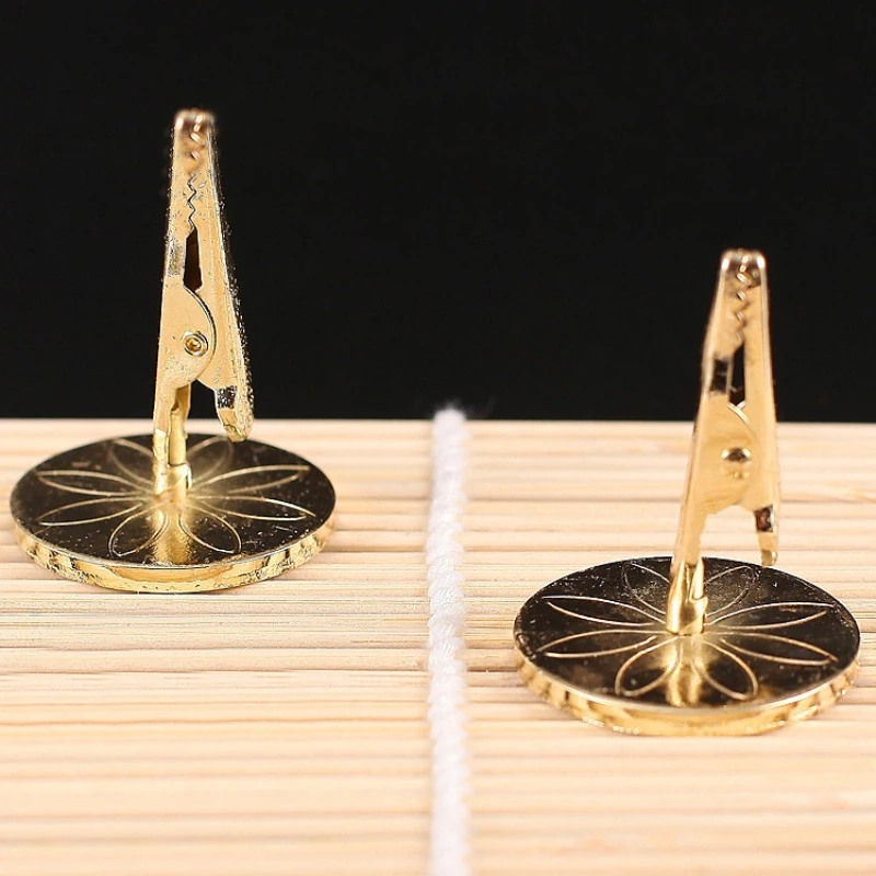 

Zinc Alloy Material Aromatherapy Furnace Incense Holder Clip Incense Base Daily Use for Incense Coils Or Sticks For Buddha Pray