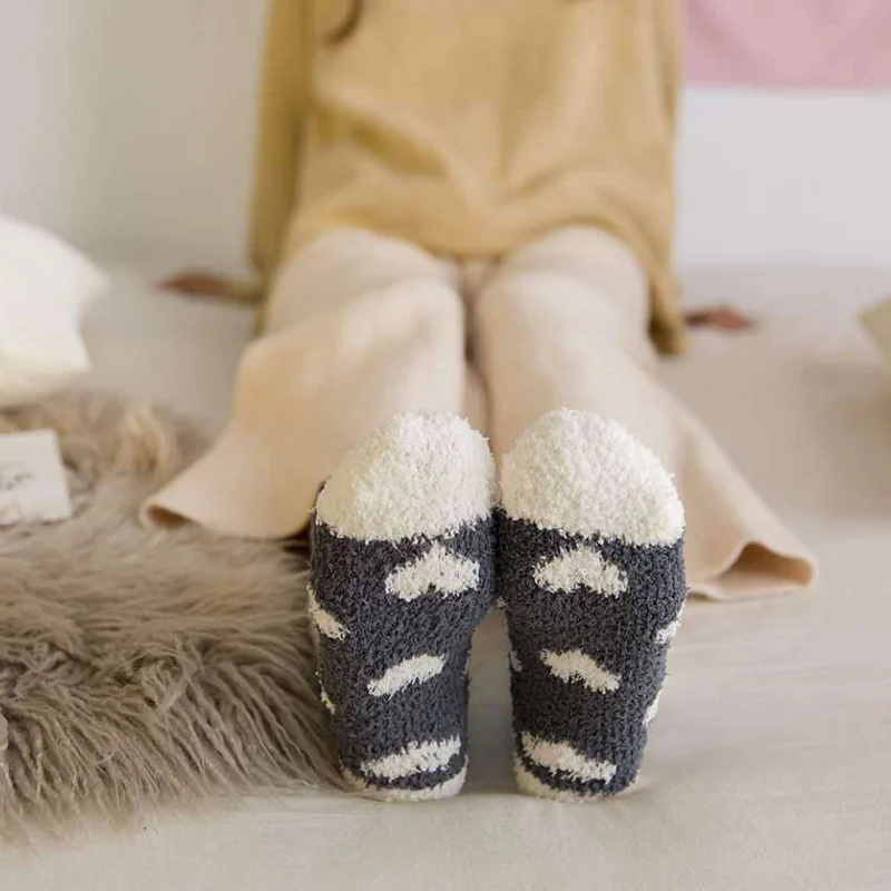 Kawaii/рождественские носки яркие цвета коралловые бархатные тапочки модные