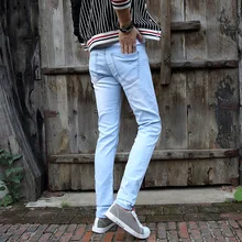 2018 New Light blue Men Denim Skinny Pant Man Hight Quality Casual Fashion Jeans Slim Fit Season Korean Style Trousers цена 2018 New Light blue Men Denim Skinny Pant Man Hight Quality Casual Fashion Jeans Slim Fit Season Korean Style Trousers цены онлайн