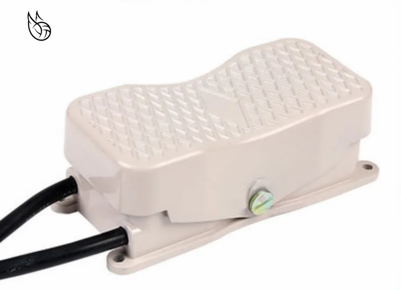 

YDT1-101 Foot Switch Pedal Foot Control reverse Switch 220V /380V 10A 15A double control three phase motor