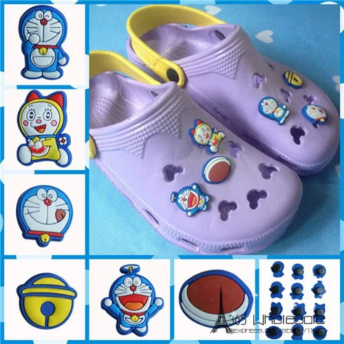 Free shipping 100pcs lot Japan Anime Doraem clog sandal font b shoe b font charms buttons
