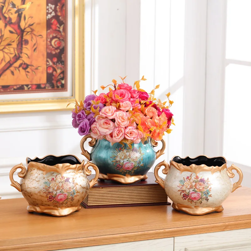 

Creative European luxury Retro resin double-ear vase figurine table vases large wedding decoration accessories for home vase