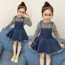 Коллекция года, осенний комплект одежды в Корейском стиле для маленьких девочек, детские вязаные топы в полоску+ джинсовое платье на подтяжках комплект детской одежды из 2 предметов для детей от 2 до 8 лет