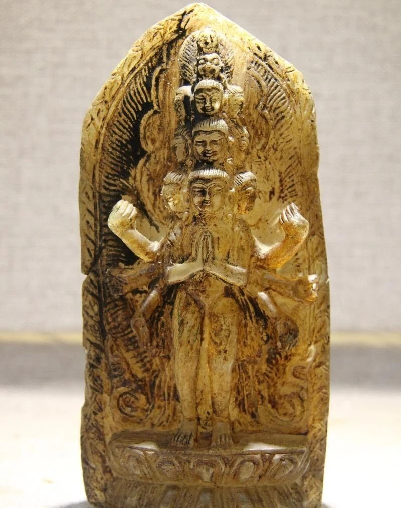 

Tibet Monastery Natural crystal Carving Avalokitesvara Kwan Yin Buddha Statue
