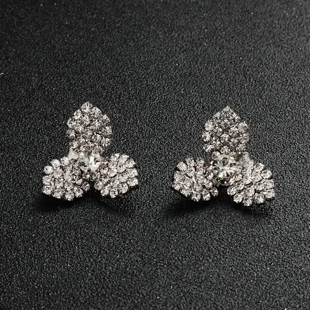 

2019 New Arrival Girls Earrings Simple Plant Pattern Clip Earrings for No Pierced Ear Ladies Wedding Accessories