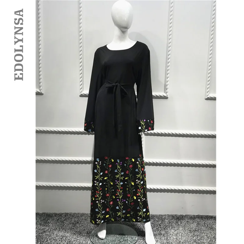 

Modest Islamic Clothing Hijab Embroidery Muslim Dress Women Burqa Elegant Saudis Abaya Dubai Kaftan Prayer Muslim Tunic D218