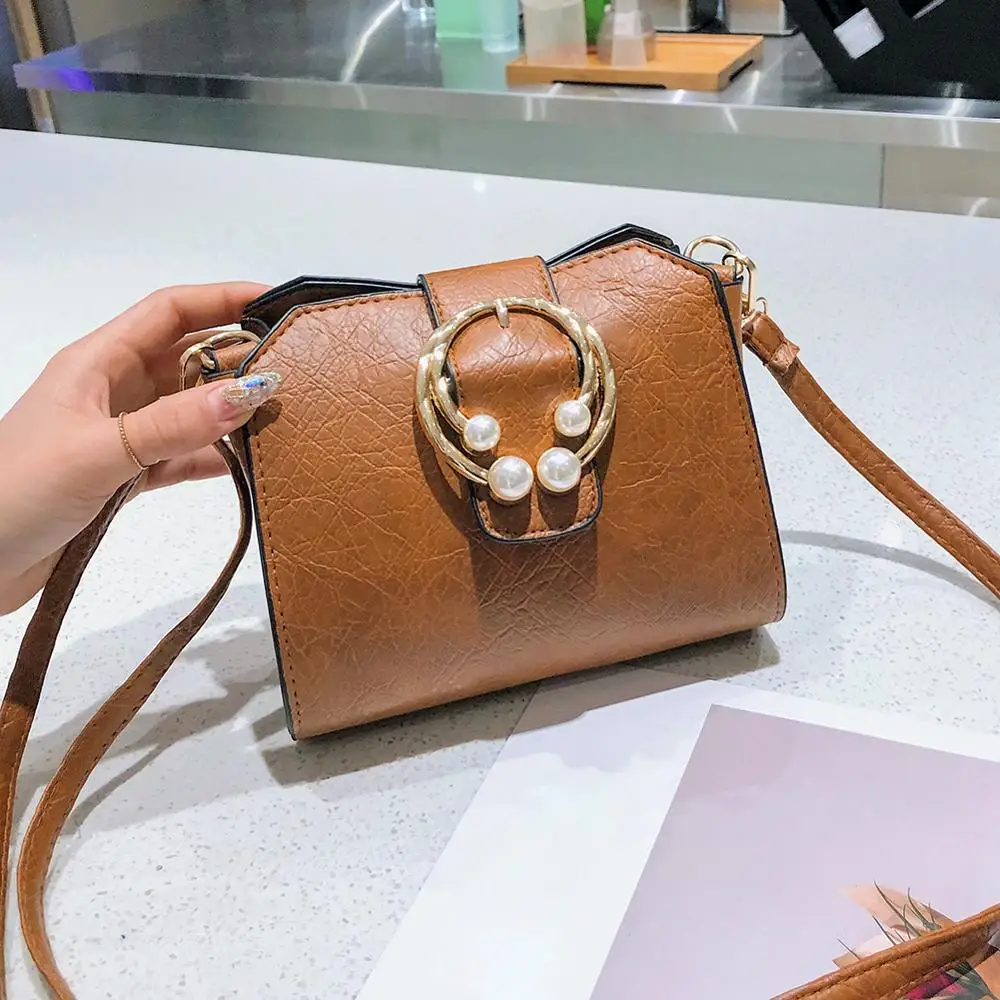 

Women Luxury Handbag Vintage Leather Women Shoulder Bag Mini Doctor Crossbody Handbag Pearl Hook Chain Designer Casual Women Bag