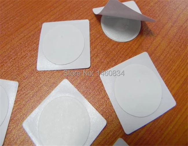 

100 Pcs/lot ISO14443 13.56Mhz NFC tag Ntag216 888bytes NFC Sticker Compatible with any smart phone with NFC function