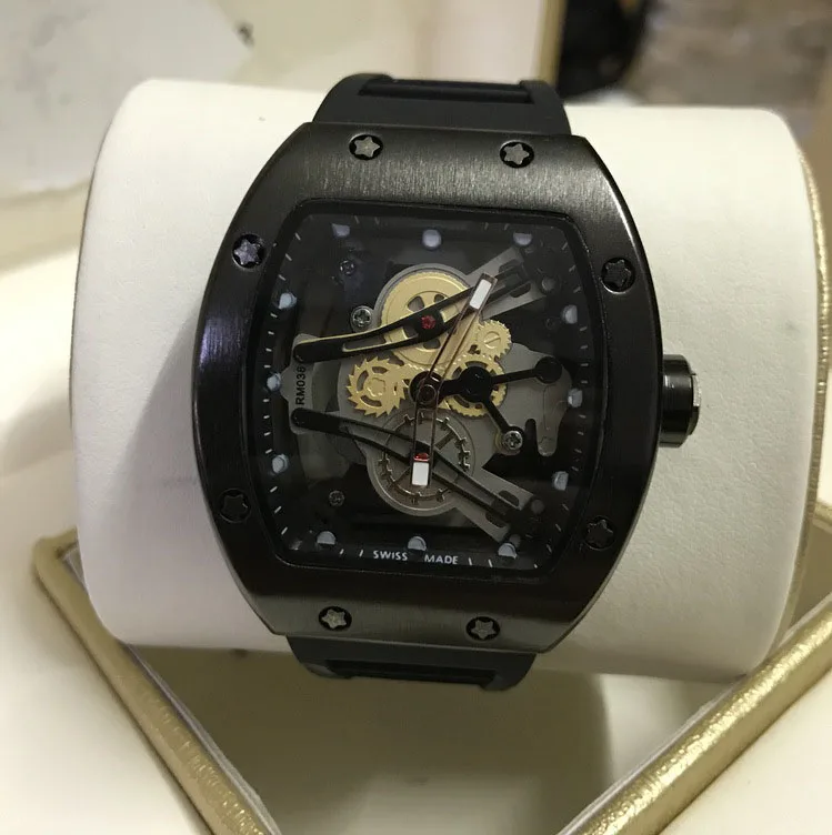 

Sport Men's Luxury Brand Famous Unique Designer Quartz Watch Male Large WatchSilica Gel Es Men Relogio Masculino