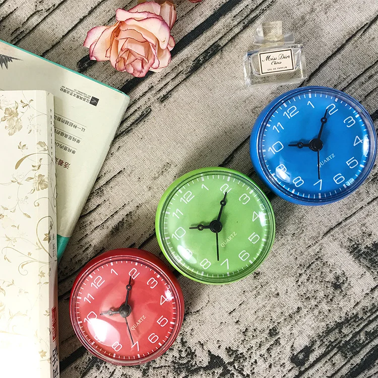 

Creative bathroom waterproof wall clock Waterproof sucker wall clock Round mini sucker small wall clock