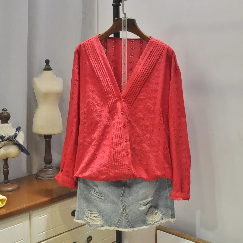 Милая вязанная крючком блузка с косой планкой, Летняя Повседневная блуза с длинным рукавом и v-образным вырезом, шикарная кружевная рубашка с вышивкой - Цвет: Красный