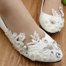 Плоский каблук свадебные туфли женщина слоновой кости кружева цветок жемчуг невест обувь HS020 плоский каблук несимметричный брак свадебные туфли