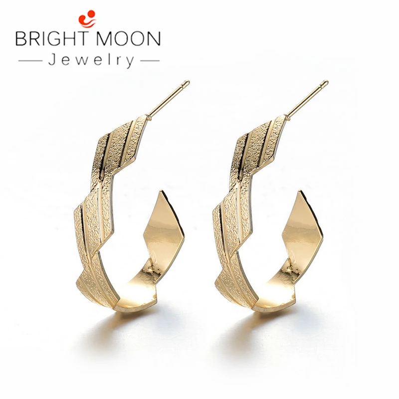 

Bright Moon Simple Unique Golden Striped Metal Earrings Geometric Round Hoop Earrings Bts Jewelry for Women