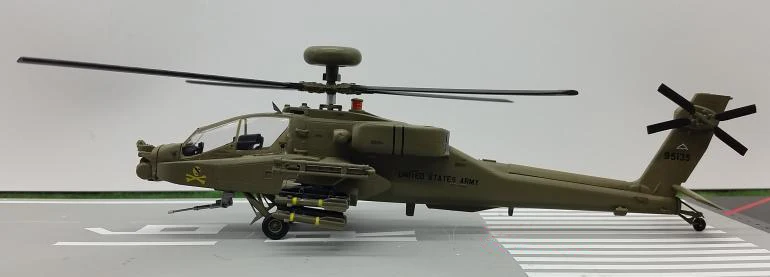 1: 72 Apache AH-64D модель боевого вертолета, труба готовой продукции 37033 Коллекционная модель