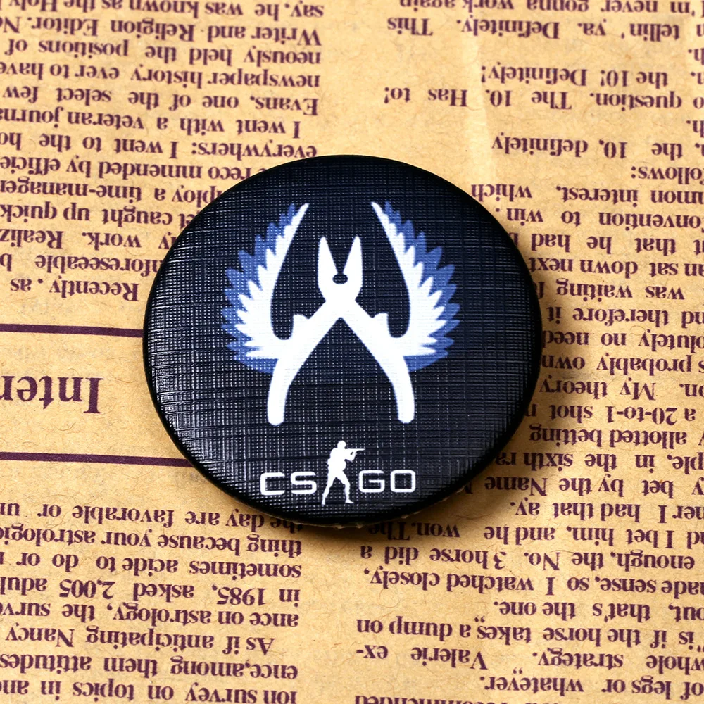 

Games CSGO Buttons for Best Friends Badges CS GO School Bag DOTA Coat Badge Brooch Skyrim Pins Men Cosplay Accessories New