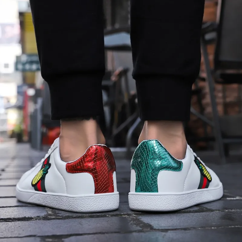 

2019 Mens Casual Shoes Soft Bottled Leather Fashionable Bee Tide Male High Quality Breathable Couple Sneakers Big Size 35-46