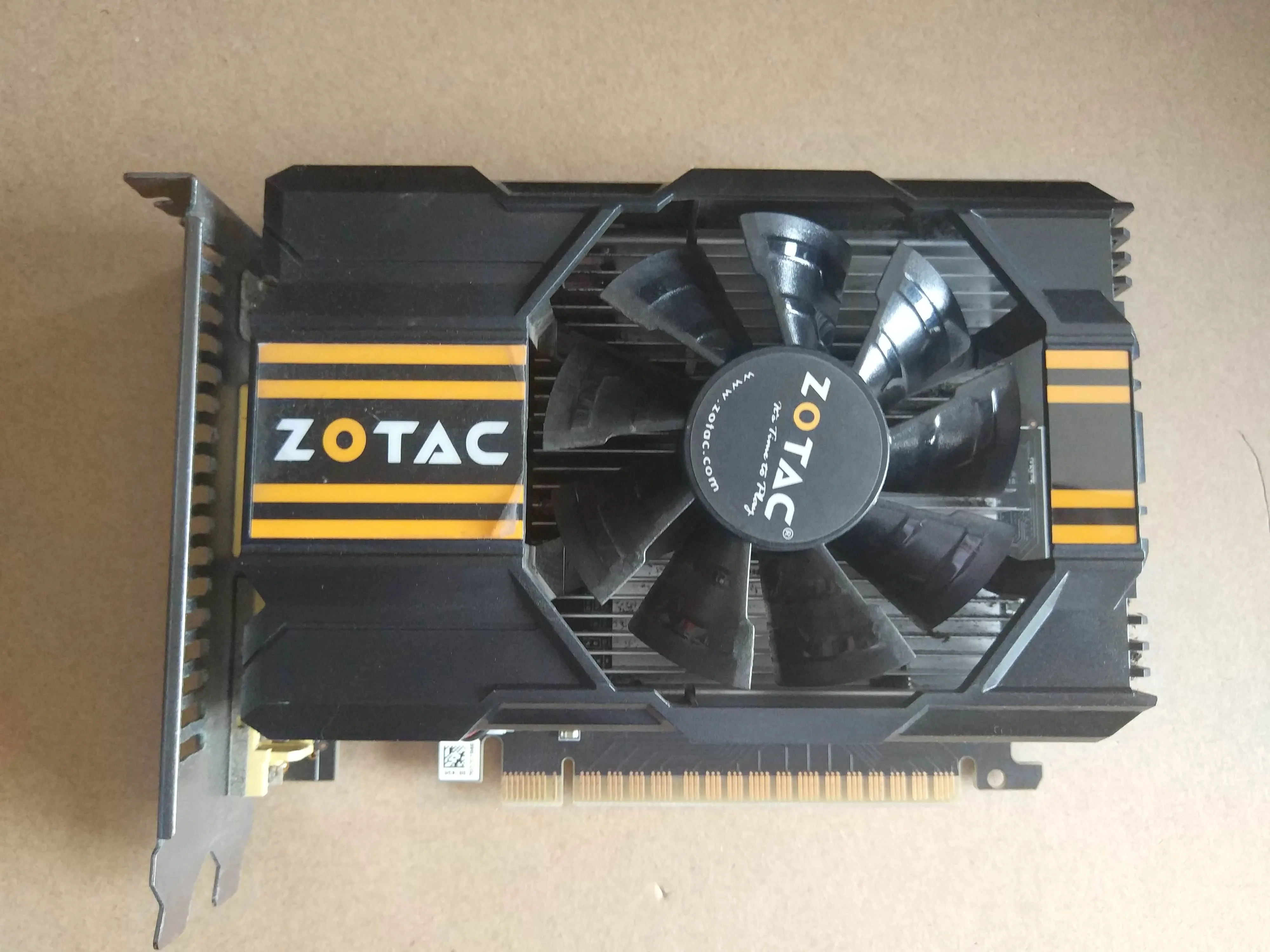 Original ZOTAC GT630-2GD3 2GB Graphics Card For NVIDIA GeForce GT630 GT600 2GD3 Video Cards 128bit 2560 x 1600 VGA / DVI-i Used best graphics card for pc