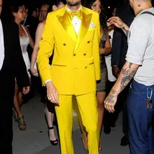Индивидуальный заказ желтый двубортный мужские свадебные званый ужин Костюмы 2 шт. жениха Смокинги для женихов Блейзер masculino куртка+ Брюки для девочек