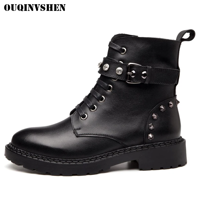 round toe low heel ankle boots