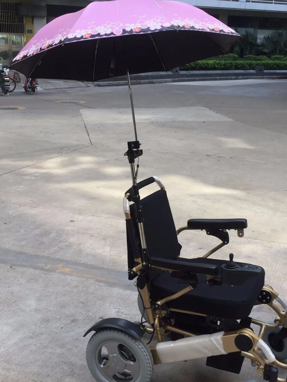 Складное Электрическое Кресло-коляска хорошего качества с установочным держателем зонта