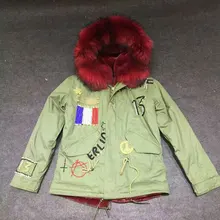 Мода Флаг Франции Бисер короткий стиль красное вино из искусственного меха внутри зимняя куртка из меха енота с капюшоном