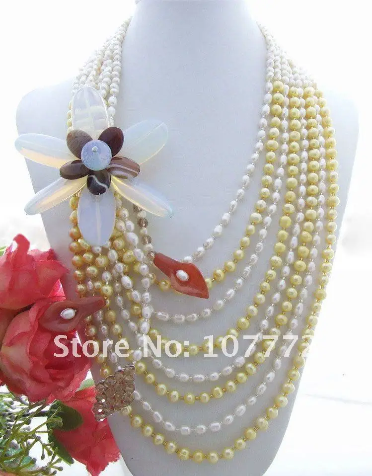 

Pearl&Onyx&Crystal Flower Necklace