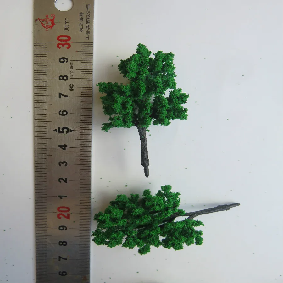 scale green tree (5)