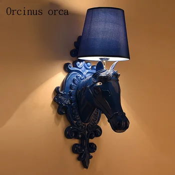 

European resin horse head wall lamp living room bedroom aisle bar modern minimalist creative bedside wall lamp free shipping