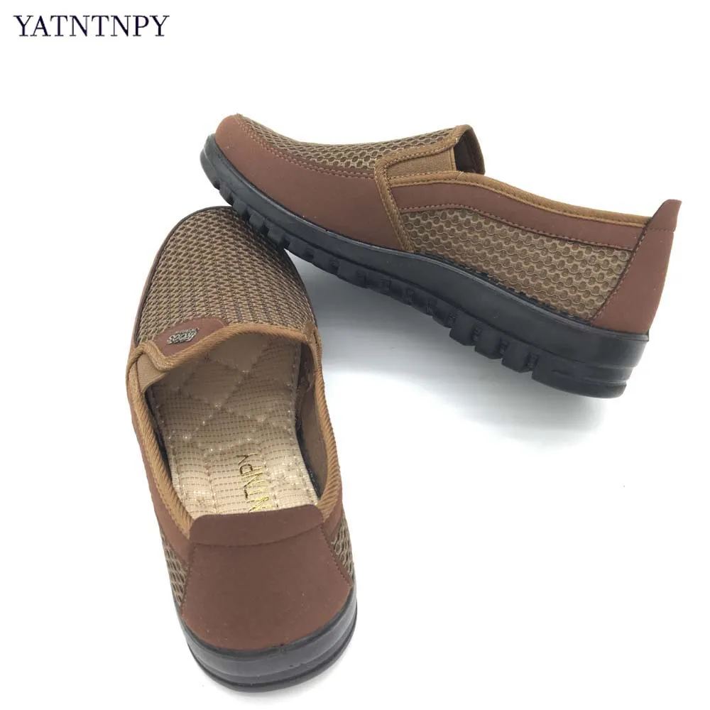 YATNTNPY/Летняя обувь из сетчатого материала; мужские слипоны на плоской подошве; Sapatos; удобная обувь с перфорацией для отца; мужские повседневные Мокасины; базовые эспадрильи