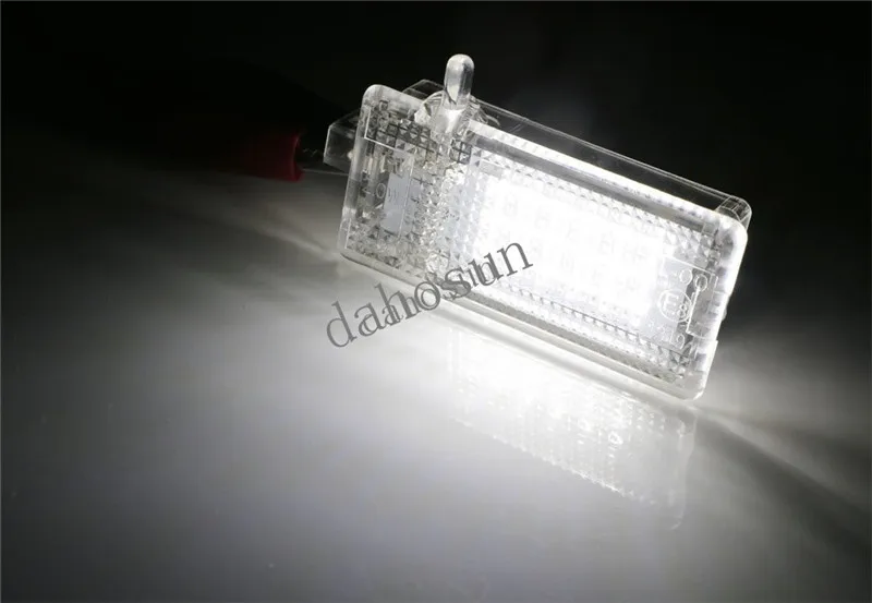BMW-glove-box-lamp3