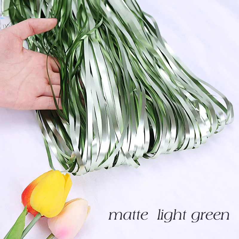 matte-light green