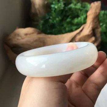 

Hetian yu white yu bracelet warm and delicate structure compact/