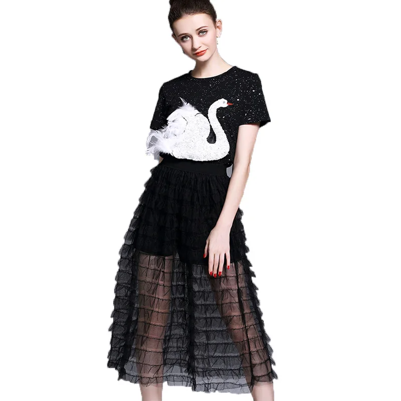 2017 Nova Verão New Casual 2 Peça Definir a Forma Das Mulheres Cisne impressão Pena Lantejoulas T shirt E Saia de Gaze Elegante Terno de Duas Peças