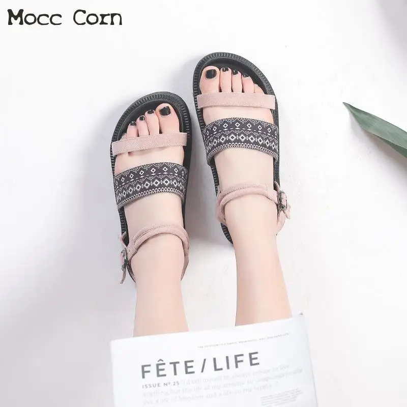الصيف الصنادل المرأة حذاء مسطح زقزقة تو Sandalias حجم كبير صندل بتصميم روماني امرأة حذاء كاجوال جديد شبشب زحاف للسيدات الأحذية الصيف الصنادل المرأة حذاء مسطح زقزقة تو Sandalias حجم كبير صندل بتصميم روماني امرأة حذاء كاجوال جديد شبشب زحاف للسيدات الأحذية