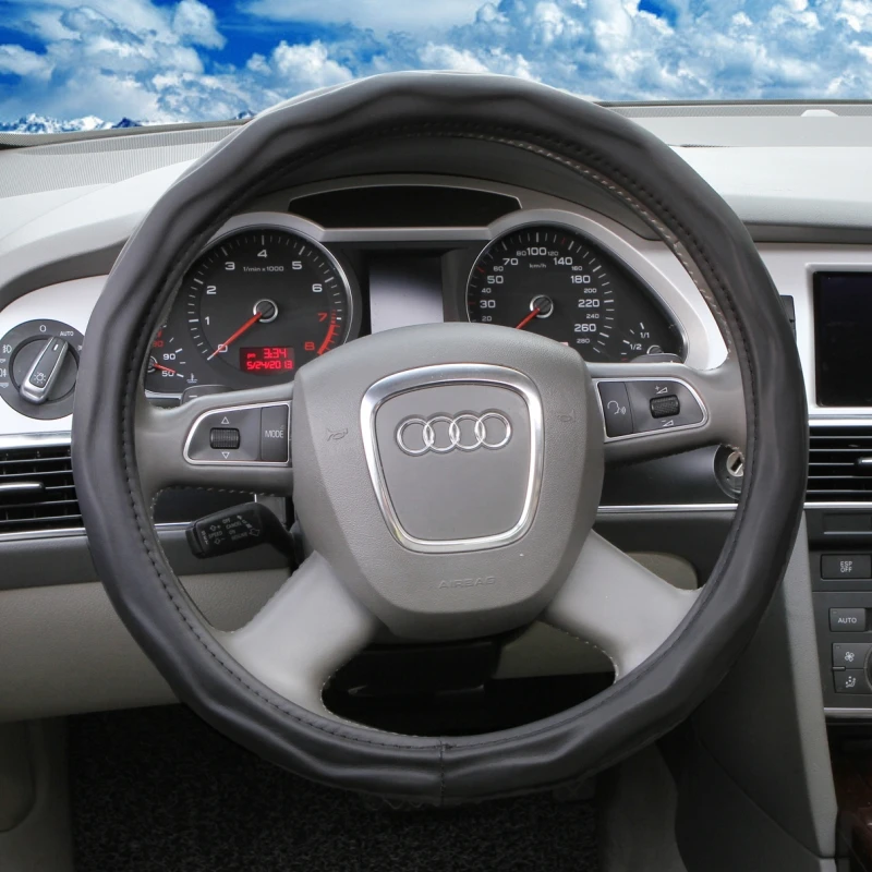 2017 New Car Steering wheel covers Four seasons General Leather Car