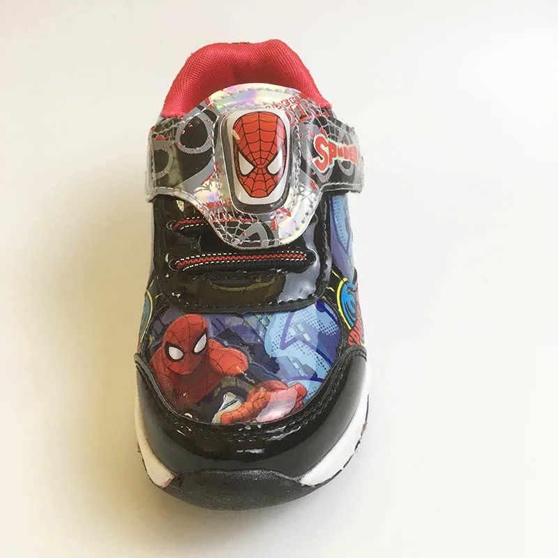 Disney/повседневная обувь с человеком-пауком; весенне-летнее освещение; Светодиодный фонарик; коллекция 2108 года; школьные кроссовки для мальчиков с рисунком; европейские размеры 22-33