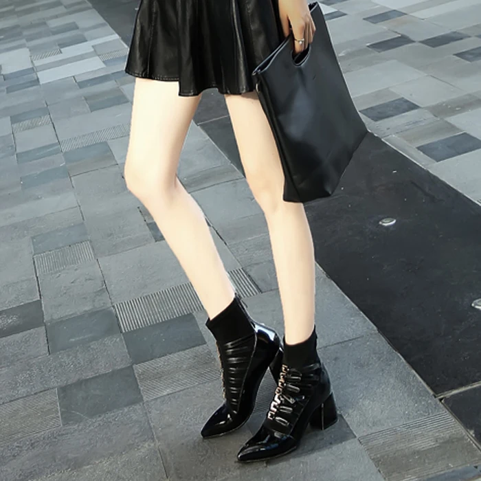 

In the fall and winter of 2016 street new personality female coarse cow paint pointed short boots high heel boots