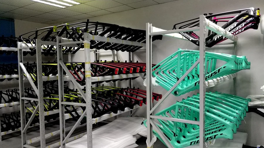 Excellent carbon road frame  T1000 carbon frame road bike Size:XXS XS S M L Frameset:Fork ,Headset, Seatpost,Clamp V Brake BB30 PF30 BSA 16 Excellent carbon road frame  T1000 carbon frame road bike Size:XXS XS S M L Frameset:Fork ,Headset, Seatpost,Clamp V Brake BB30 PF30 BSA 16